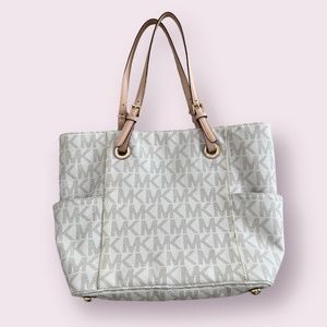 Michael Kors Jet Set tote